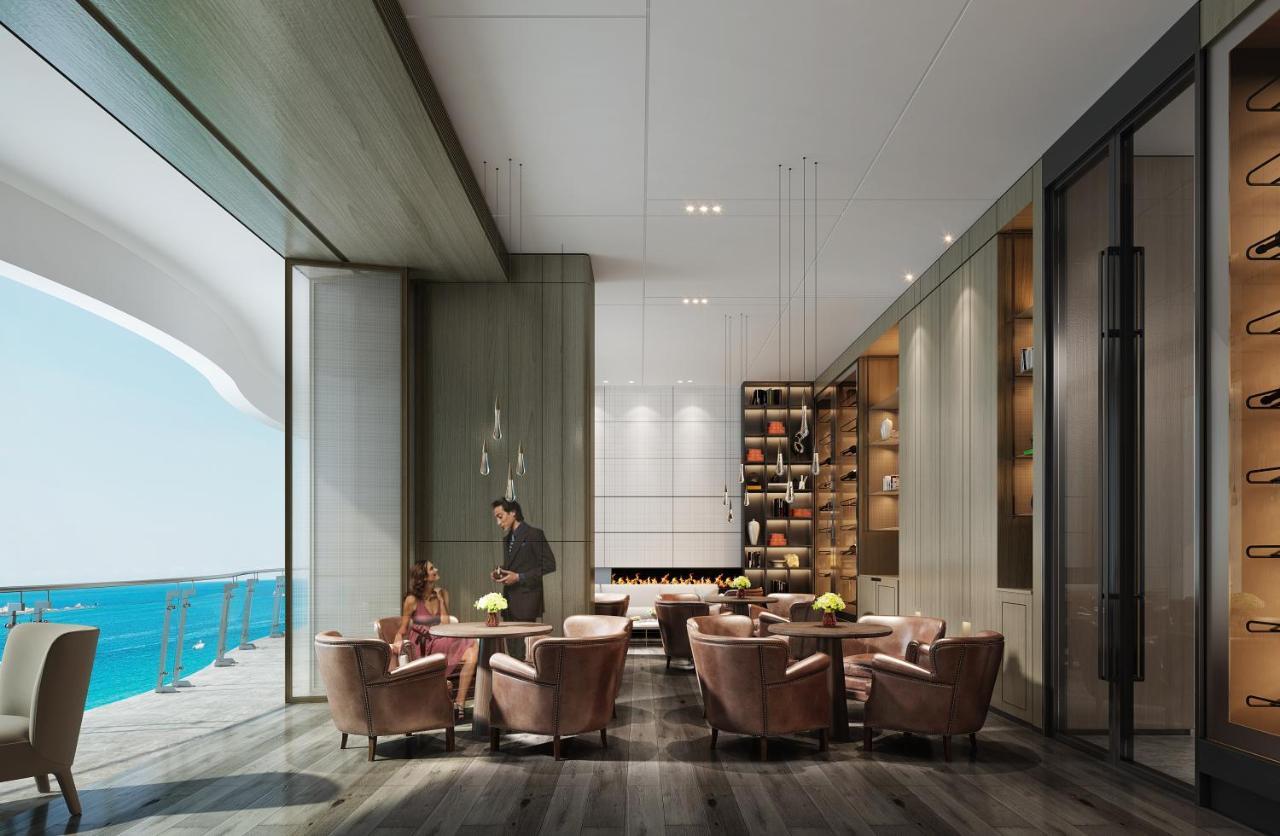 Howard Johnson Plaza By Wyndham Blue Bay Hotel 5*